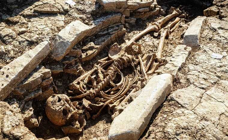 Через підрив Каховської ГЕС із курганів Херсонщини вимиваються історичні артефакти