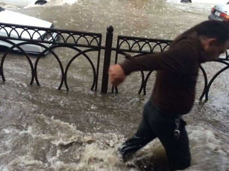 Декілька регіонів РФ накрили аномальні повені: введено режим НС