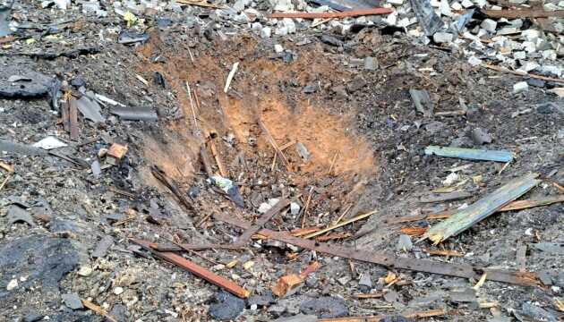 Оккупанты ночью и утром обстреляли семь общин на Сумщине