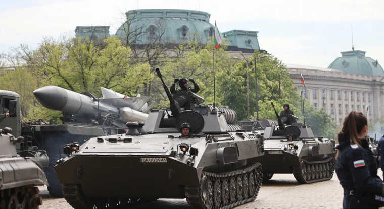 Болгария готовится отправить военную помощь Украине