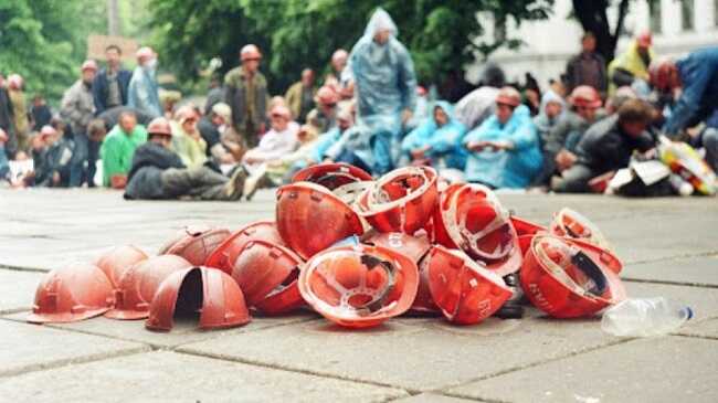 Окупанти в черговий раз передадуть шахти Донбасу в інші руки