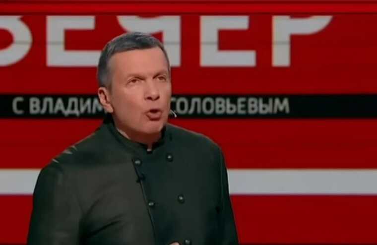 "Ты - тварь": визжащий Соловьев набросился с оскорблениями на Собчак