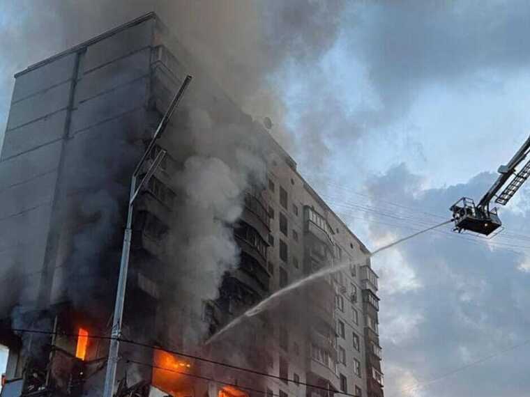 В Киеве в доме, где произошел взрыв, спасли котика