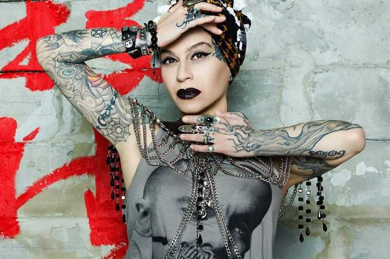 Співачка Наргіз підтримала Україну та "знищила" артистів-путіністів, які дають концерти за кордоном