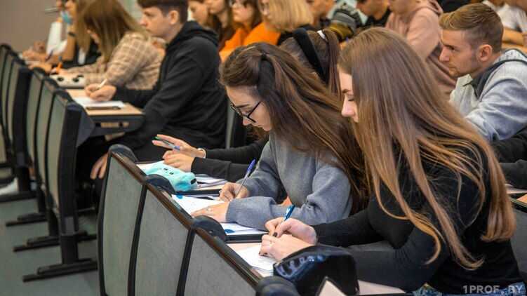 Міносвіти опублікувало список документів для вступників до вузів цього року