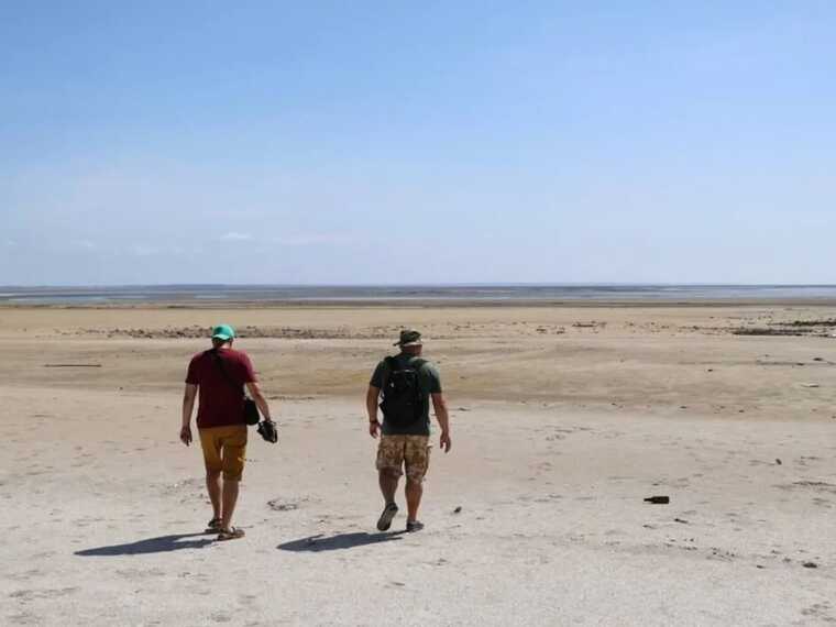 Висохло, як у Африці: у мережі показали, який зараз вигляд має Каховське водосховище