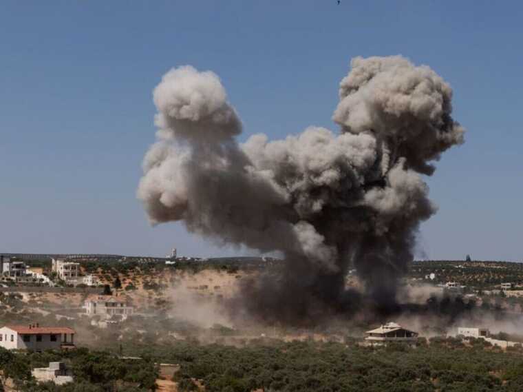 Росія влаштувала бомбардування ринку в Сирії: серед загиблих – діти, є багато поранених