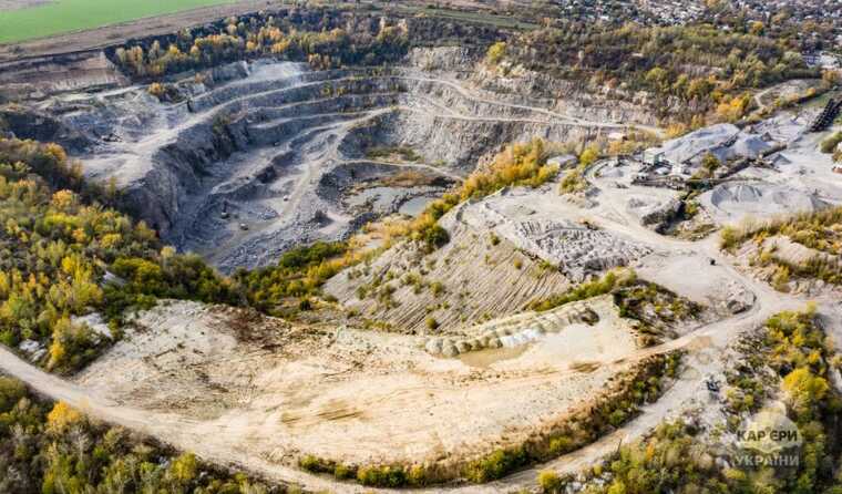 Розкривні роботи для двох карʼєрів Укрзалізниці виконає Техрозробка