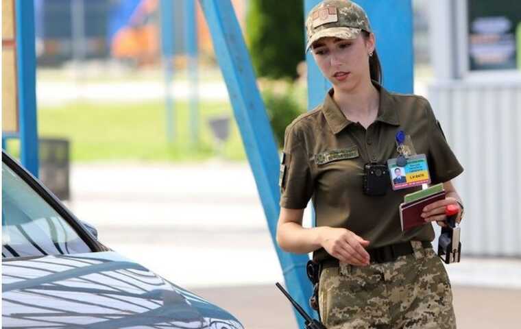 Україна може посилити правила в’їзду для іноземців