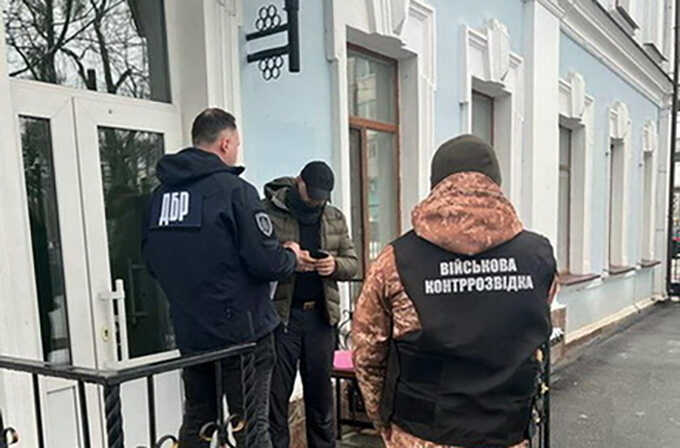 Начальника КЕВ Житомира відсторонили від посади через зловживання