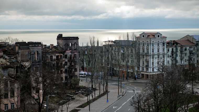 Окупанти в Маріуполі викидають з квартир мешканців і заселяють окупантів