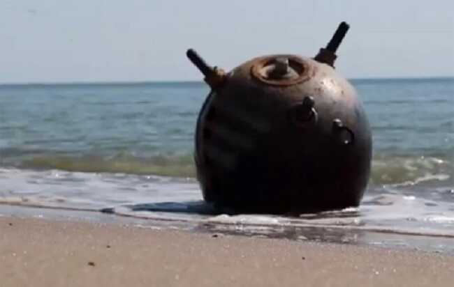 Мины в акватории Черного моря придется обезвреживать годами, – военный