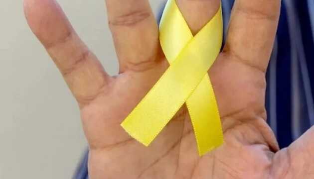 Окупанти в Криму масово зафарбовують проукраїнські графіті "Жовта Стрічка"