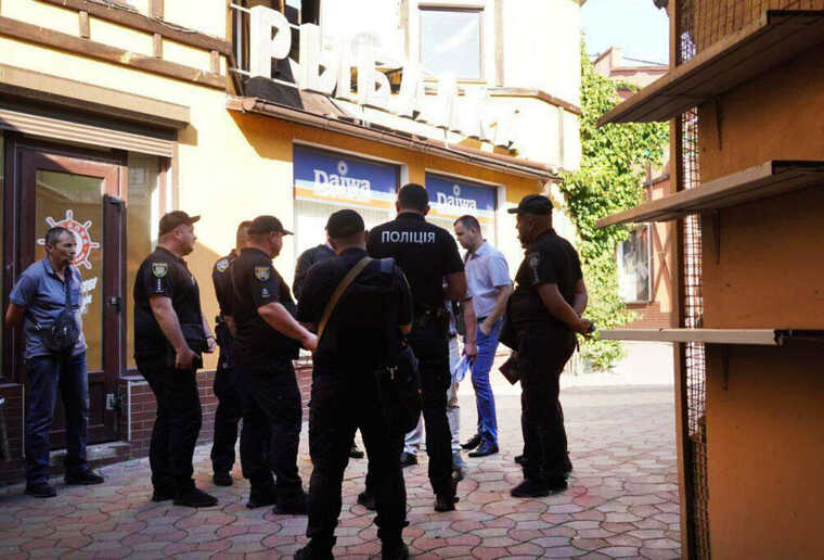 Raider-lawyer Artem Shamray corrupts the police