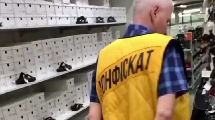 У київській крамниці звільнили охоронця, який назвав Київ "російськомовним містом"