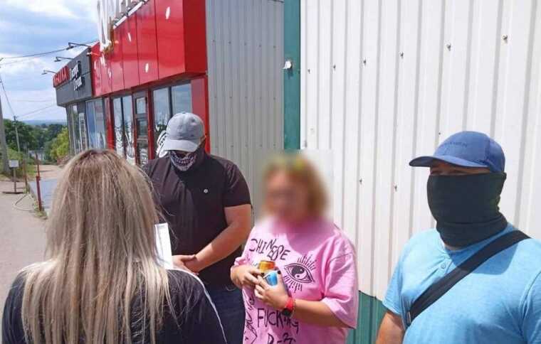 В Одесской области менеджер крюингового агентства подделывала документы военнообязанным