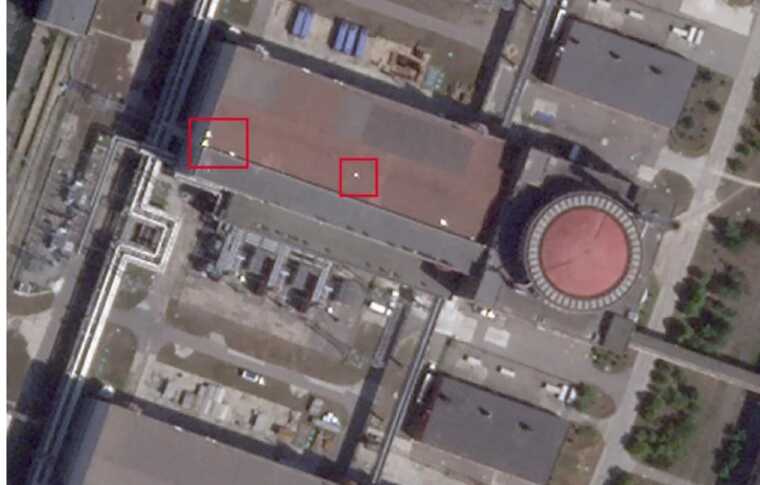 На даху енергоблоку ЗАЕС з’явились нові невідомі об’єкти