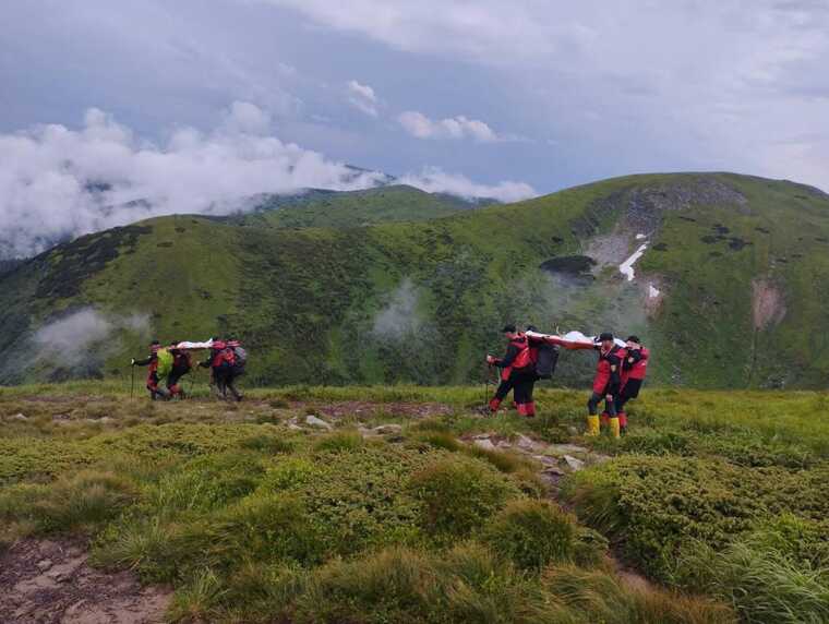 На Говерлі через влучання блискавки загинули двоє людей