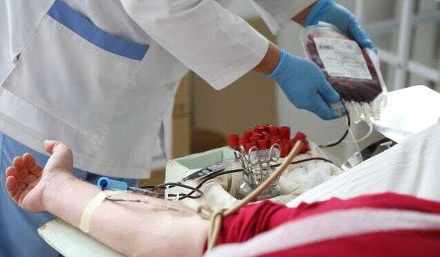 Кабмін спростив передачу донорської крові на фронт