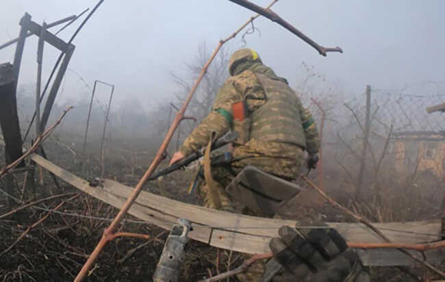 Экс-командир полка "Азов" рассказал, находится ли Бахмут под огневым контролем ВСУ