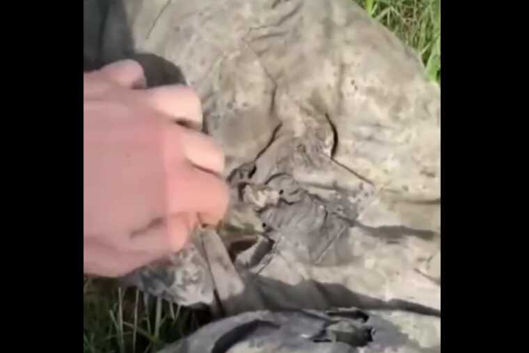 Мобілізованому окупанту віддали штани від вже померлого товариша