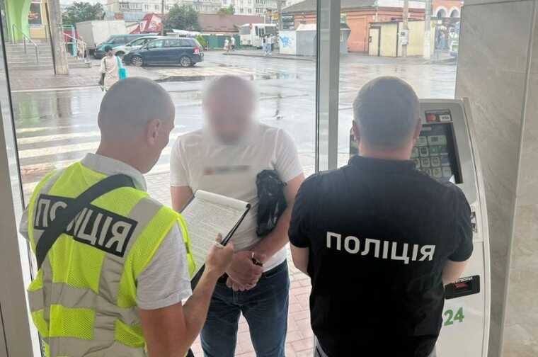 У Хмельницькому повідомлено про підозру директору експертної компанії