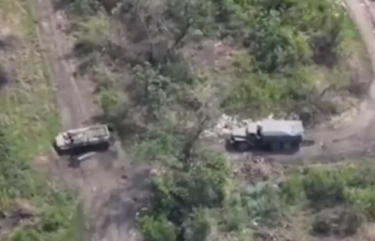 Под Бахмутом из миномета ликвидировали российский грузовик: "Незаконное передвижение"