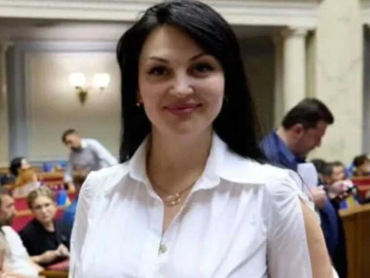 "Слуги народу" призупинили членство в партії Людмили Марченко, якій НАБУ оголосило підозру