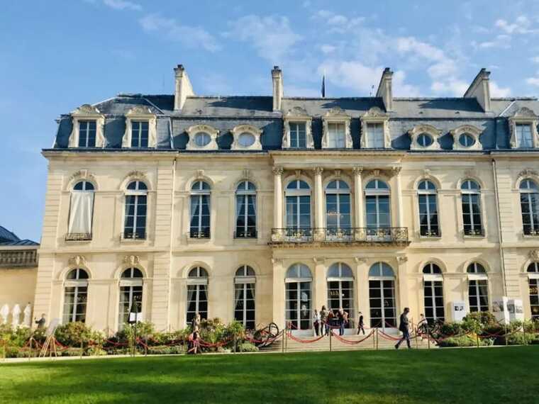 Макрону в Єлисейський палац надіслали лист із відрубаним людським пальцем – ЗМІ