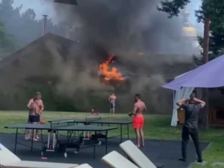 Під Києвом сталася пожежа в елітному комплексі відпочинку