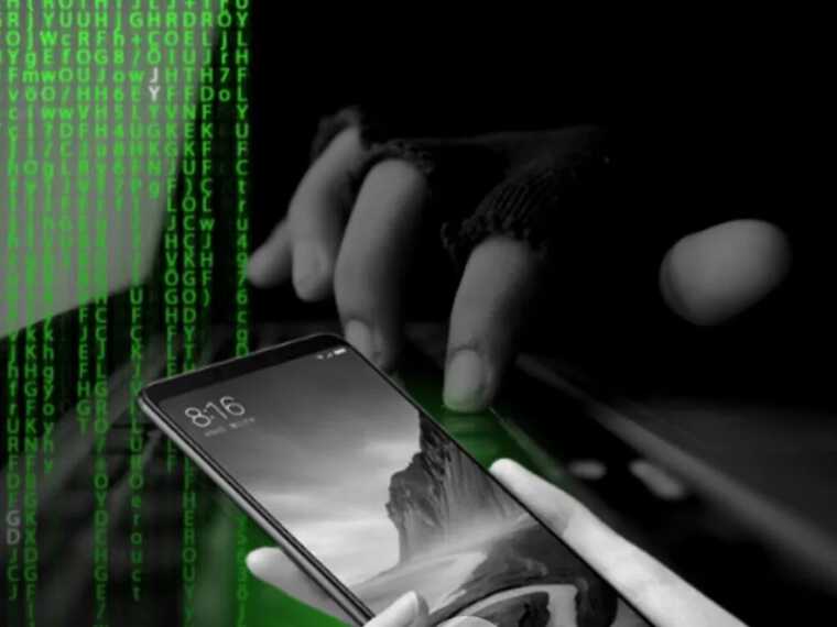 Российские силовики тайно устанавливают на телефоны украинцев шпионские программы – ЦНС