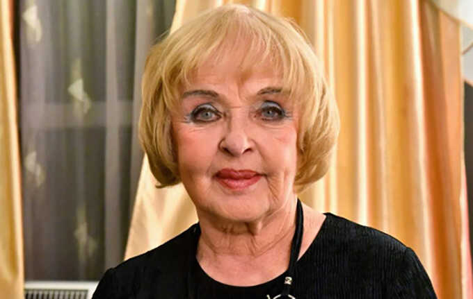 Аді Роговцевій – 86: донька актриси щемливо привітала маму з днем народження