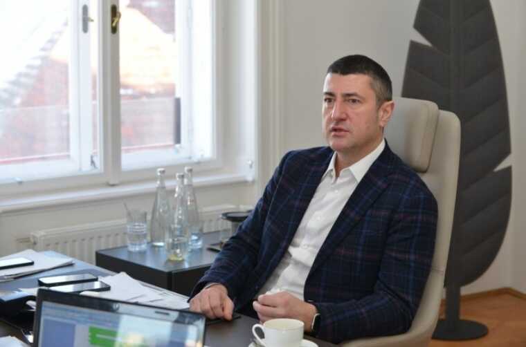 Мільярдера-втікача Бахматюка зобов’язали виплатити Нацбанку 1,8 мільярда