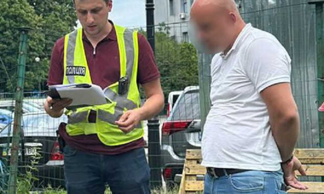 У Києві затримали організатора виїзду призовників за кордон під виглядом волонтерів