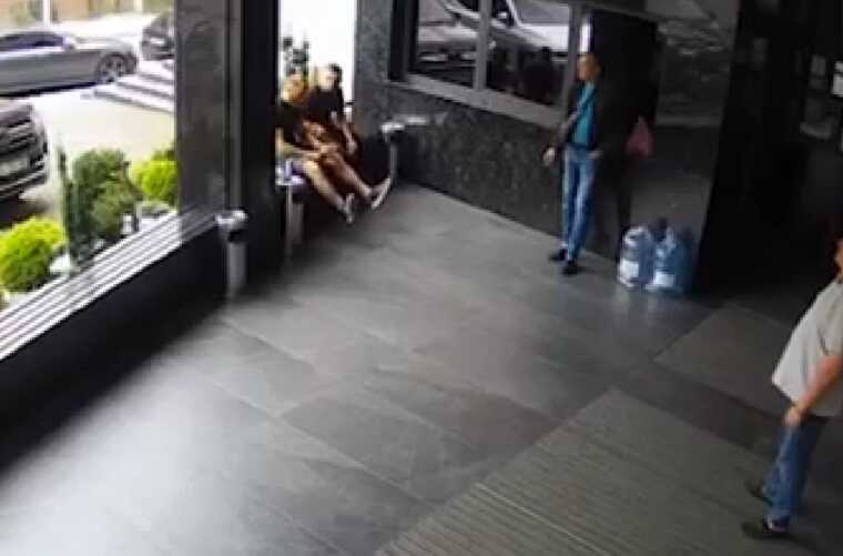 Для чого голова НБУ Пишний зустрічається з соратником Яценюка та відомим контрабандистом Бурбаком?