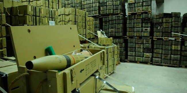 У Маріуполі окупанти змінюють місця зберігання боєприпасів