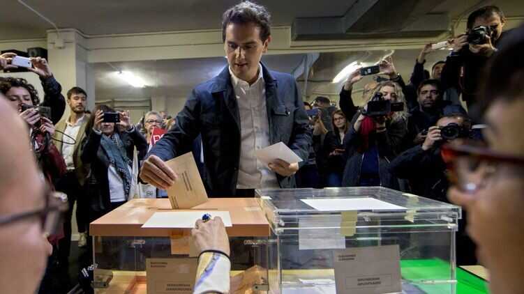 В Іспанії консерватори перемагають на виборах до парламенту - екзитполі