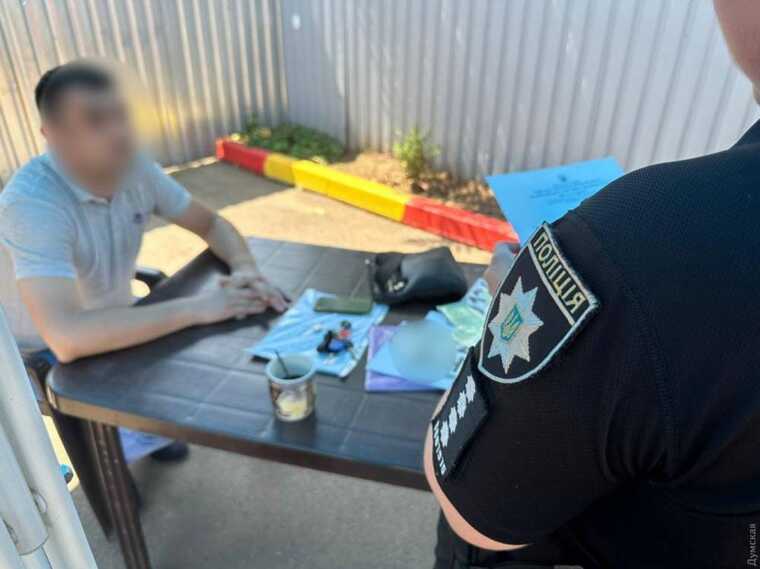 В Одессе чиновник Госпродпотребслужбы шантажировал предпринимателя