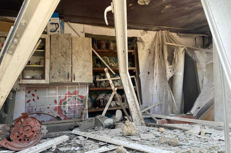 Обстріли Херсонщини: окупанти обстрілюють житлові квартали, об’єкти критичної інфраструктури та складські приміщення