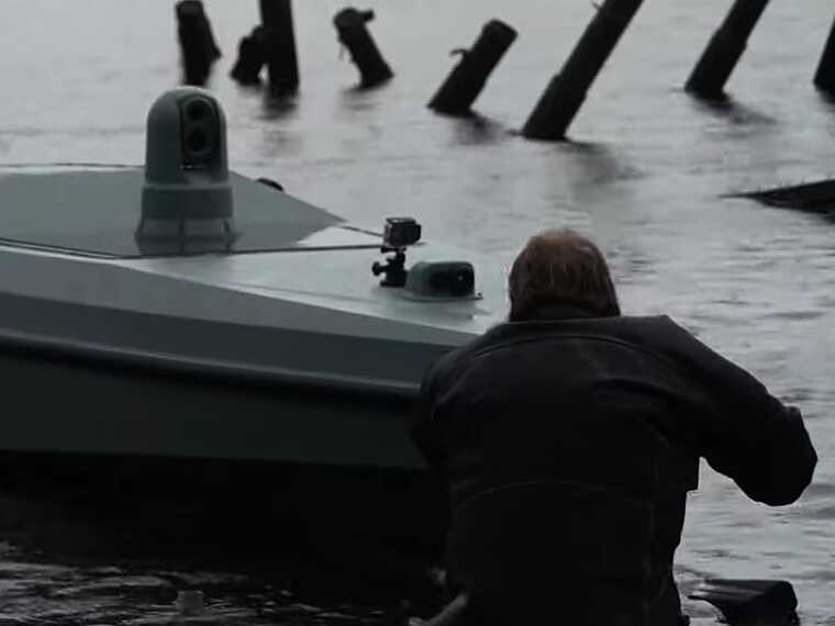 Украинские военные показали в действии новый морской беспилотник