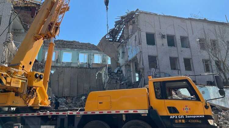 Окупанти завдали авіаудару по Оріхову Запорізької області: є жертва