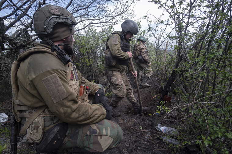 Оккупанты пытаются вернуть свои утраченные позиции на Шахтерском направлении