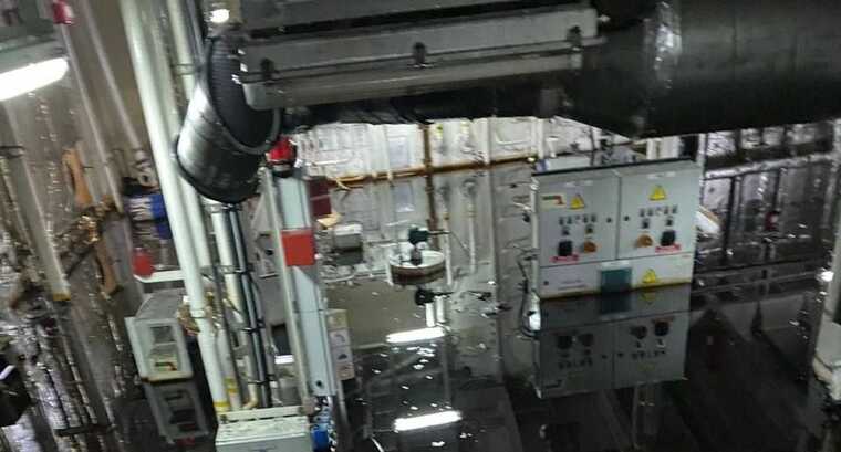 РосЗМІ опублікували фото пошкодженого російського танкера SIG