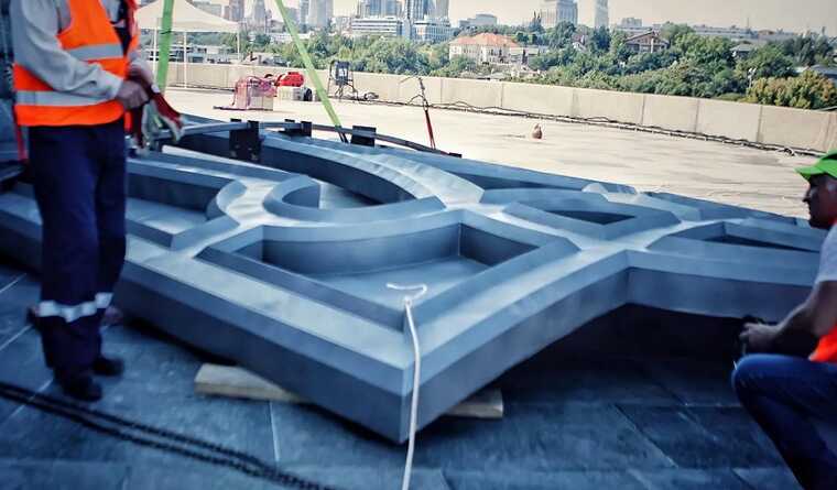 "Батьківщина-мати" у суботу отримає тризуб замість символіки СРСР