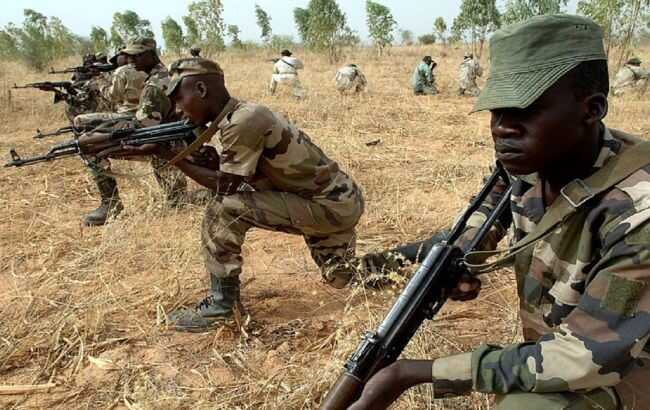 Нігер закриває повітряний простір і попереджає про іноземний напад