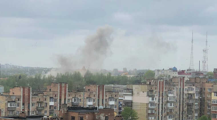 В окупованому Донецьку повідомляють про "прильоти"