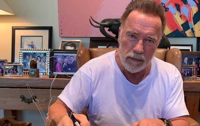 Арнольд Шварценеггер уперше зізнався, що хворіє на невиліковну хворобу: "Мене били лінійкою"