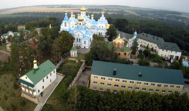 Керівництво Почаївського монастиря забруднює повітря незаконними котельнями