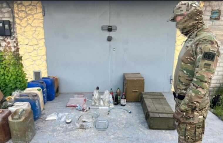 У Запоріжжі викрили наркоторговців: Завозили екстазі під виглядом імпортних солодощів