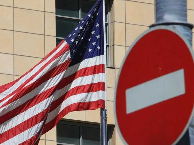 США ввели санкции против Фридмана, Авена и других российских бизнесменов